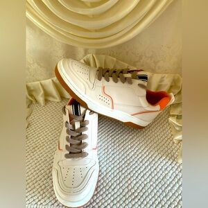 SHUSHOP